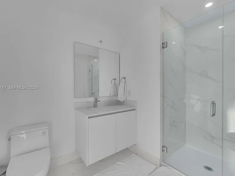 700 NE 24th St #1405 — Photo 11