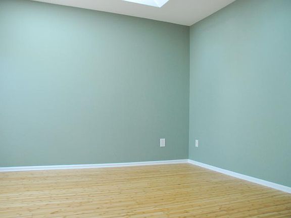 3rd image of 270 Kingbird Ct
