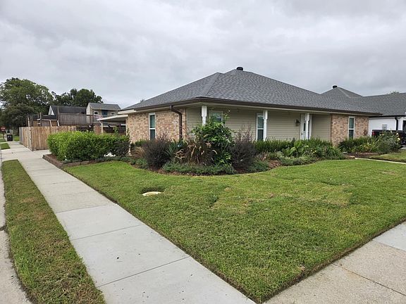 2nd image of 424 Cavaness Dr