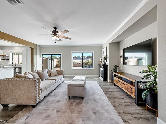 5th image of 2855 Strathallan Ave