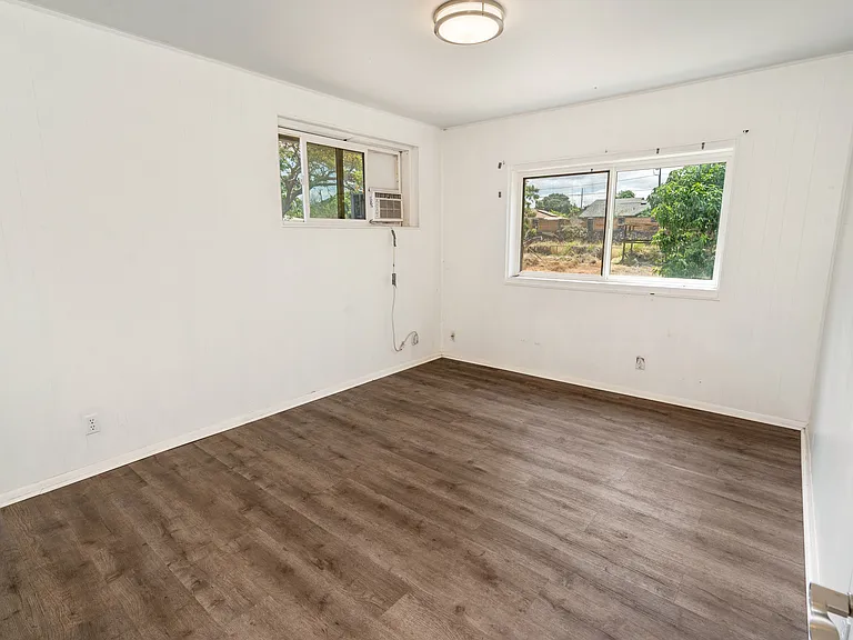 362 Oe St — Photo 7