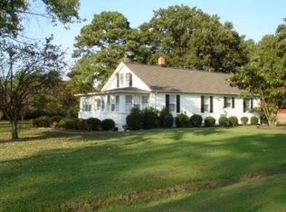 2841 Guinea Cir, Hayes, VA 23072