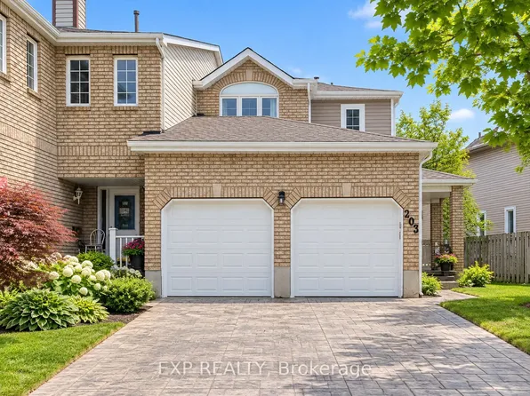 203 Thornbury Cres, Ottawa, ON K2G 6B9
