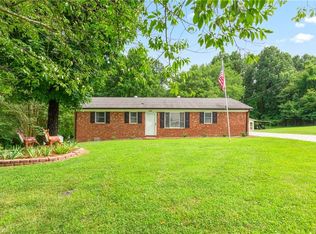 206 Elaine St, Archdale, NC 27370