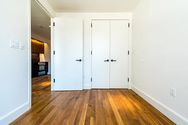 Rented by Nooklyn NYC LLC | media 74