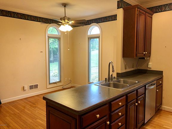 4th image of 1811 Saint Andrews Ct
