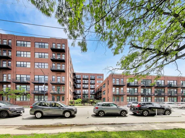 2323 W Pershing Rd APT 609, Chicago, IL 60609