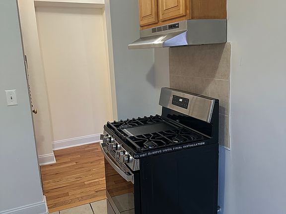 4th image of 2-4 Berkeley Ave #22C