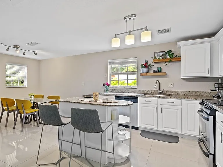 4455 SW 10th St #SFH — Photo 16