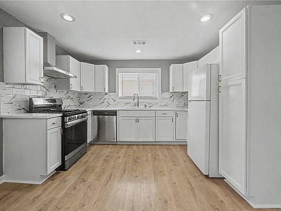 4th image of 1023 S B St