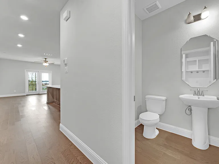 7929 Bayside Dr — Photo 20