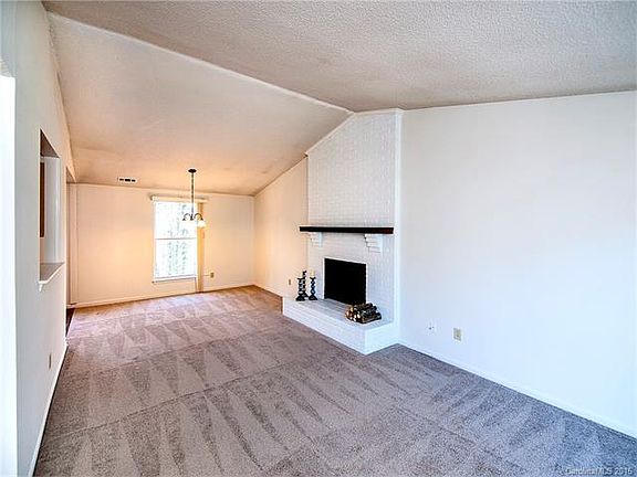 5th image of 7002 Bluff Wood Cv