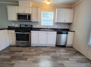 36 E Arizona, Belleville, MI 48111