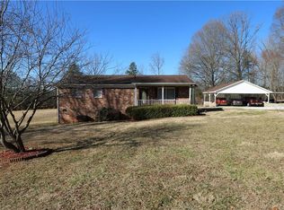 1363 Burton Loop Rd, Walnut Cove, NC 27052