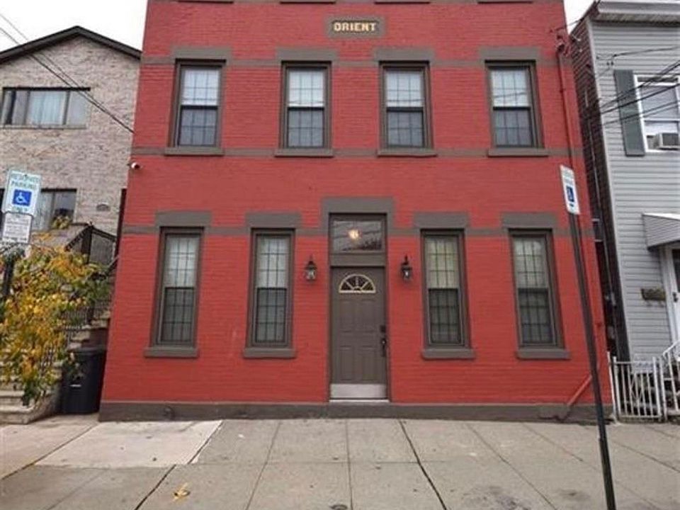 1st image of 190 Orient St APT 4
