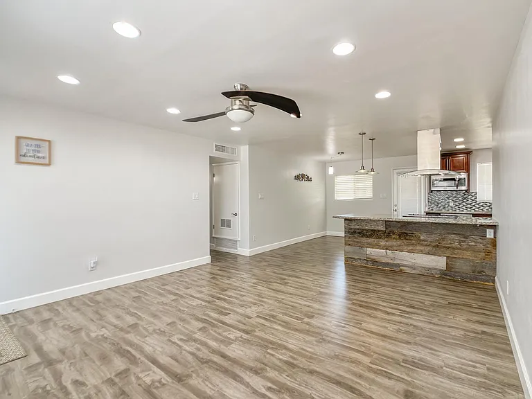 825 W Elna Rae St — Photo 4