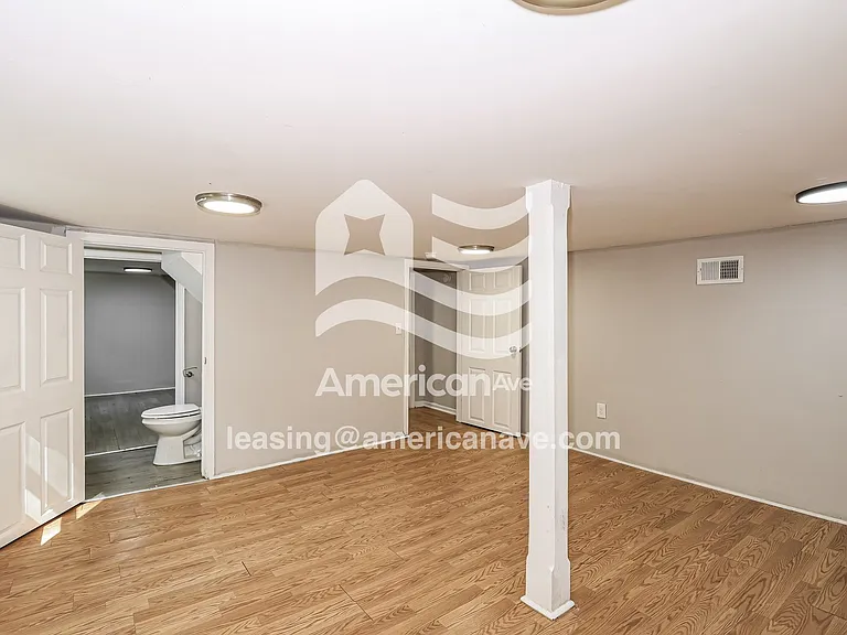 12685_011_bedroom_10.jpg