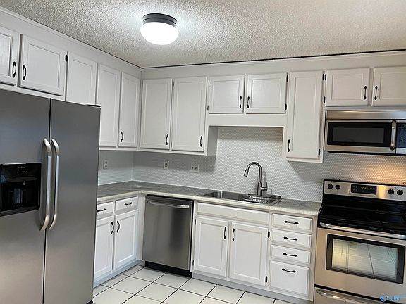 5th image of 6814 Steeplechase Dr NW