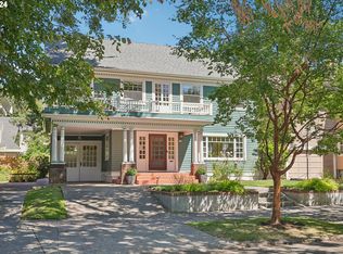 424 NE Laurelhurst Pl, Portland, OR