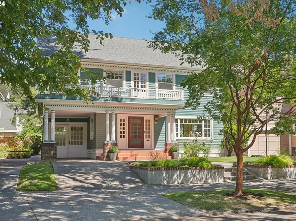 424 NE Laurelhurst Pl, Portland, OR 97232