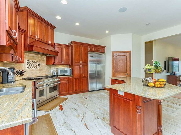 4th image of 4212 Wynnewood Dr