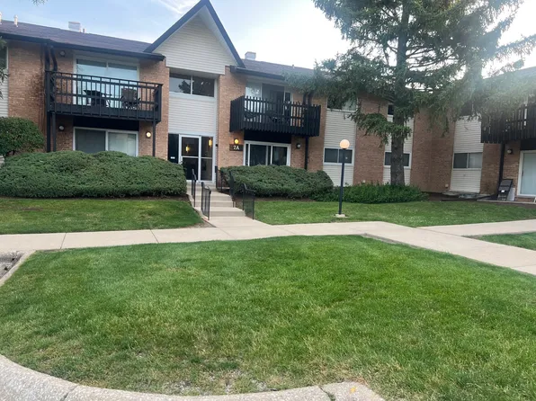 7A Kingery Quarter #101, Willowbrook, IL 60527