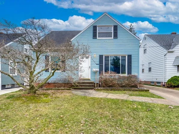 13804 Rockside Rd, Garfield Heights, OH 44125