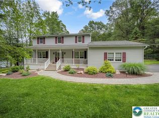 536 McIlhaney Rd, Stroudsburg, PA 18360