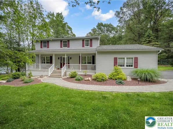 536 McIlhaney Rd, Stroudsburg, PA 18360