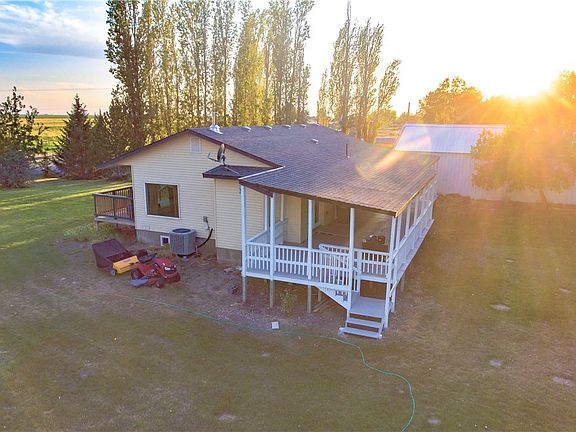 2nd image of 10592 Road 16 NE