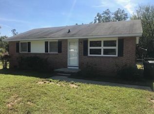 2906 Glasgow St, Raleigh, NC 27610