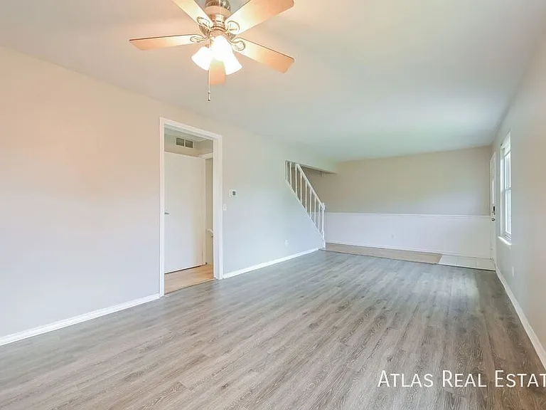 17124 E Kent Dr — Photo 3