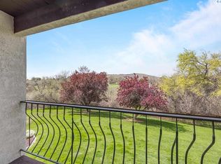 303 Gage Blvd, Richland, WA