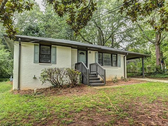 2nd image of 2204 Trailwood Dr SE