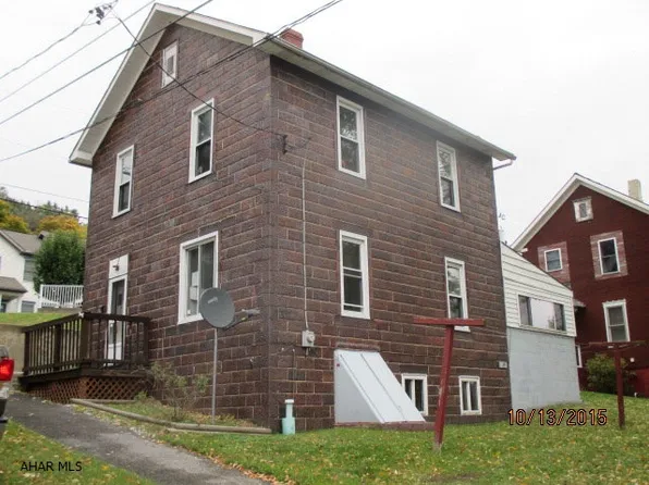 206 Holly St, Northern Cambria, PA 15714