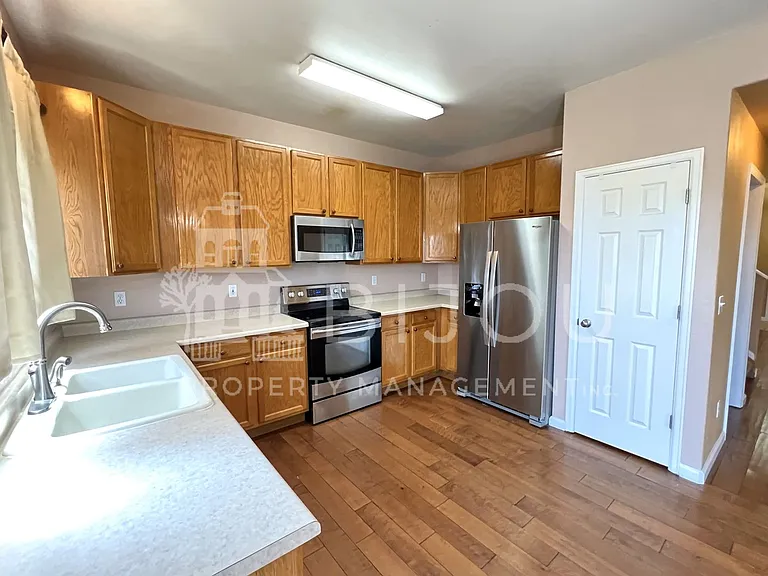 3739 Range Dr — Photo 5