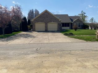 1019 Mount Vernon Dr, Greenwood, IN