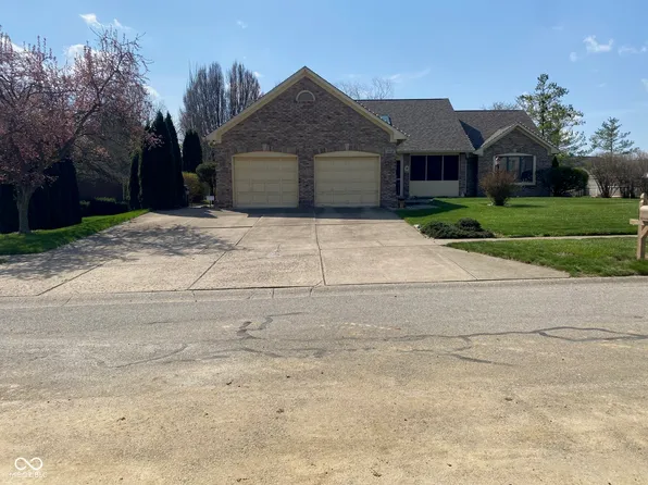 1019 Mount Vernon Dr, Greenwood, IN 46142