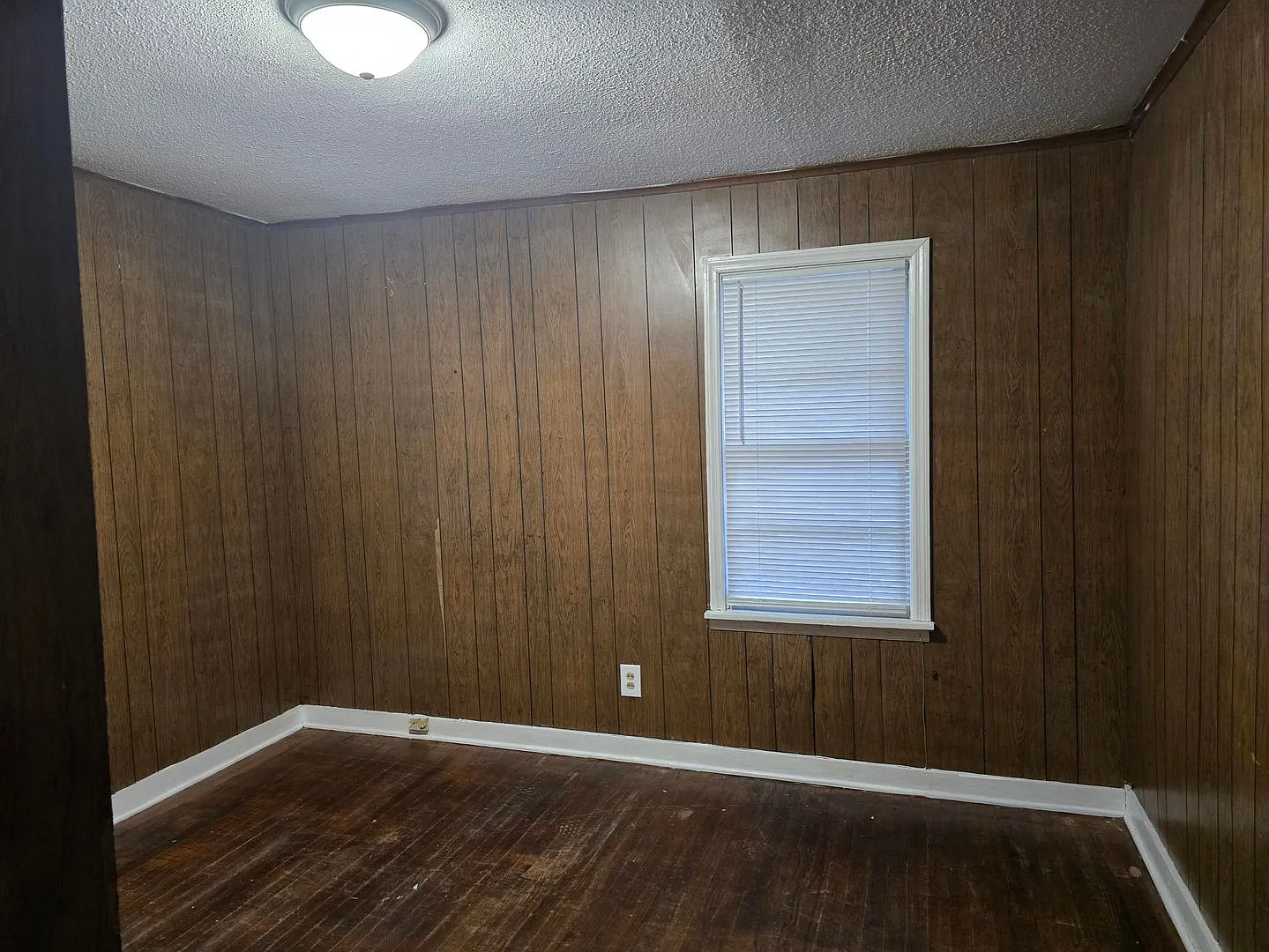 Spacious 5-Bedroom Home in Columbia Section 8 Accepted! — Photo 4
