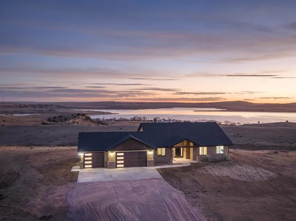 13307 Sunup Ln, Hot Springs, SD 57747