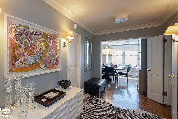 1st image of 139 E 63rd St #5D