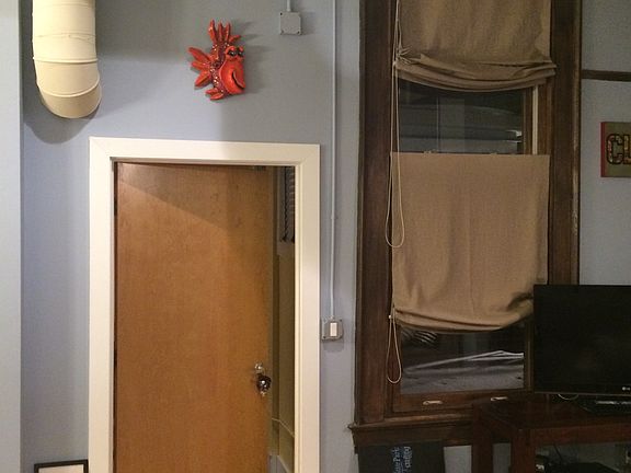 3rd image of 3200 Franklin Blvd APT 104