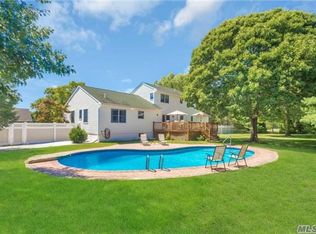 62 Fox Chaser Pl, Riverhead, NY 11901