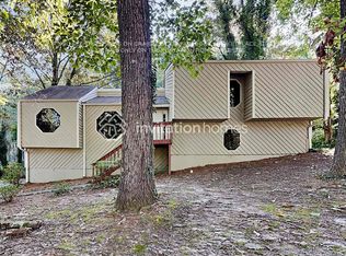 2057 Kinridge Ct, Marietta, GA 30062