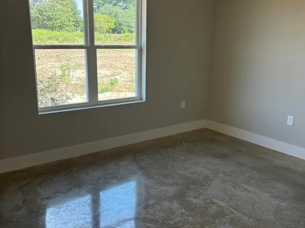 604 County Road 2339, Mineola, TX 75773