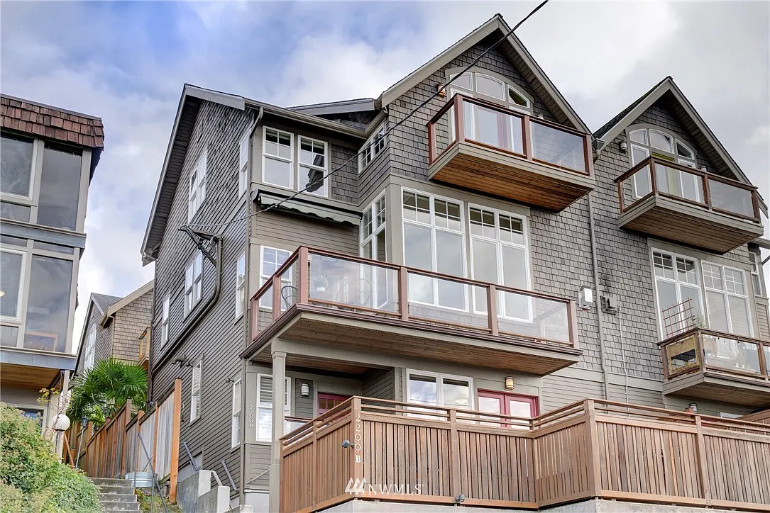 2200 11th Avenue W #B photo 1