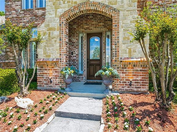 4th image of 8304 Thornridge Dr