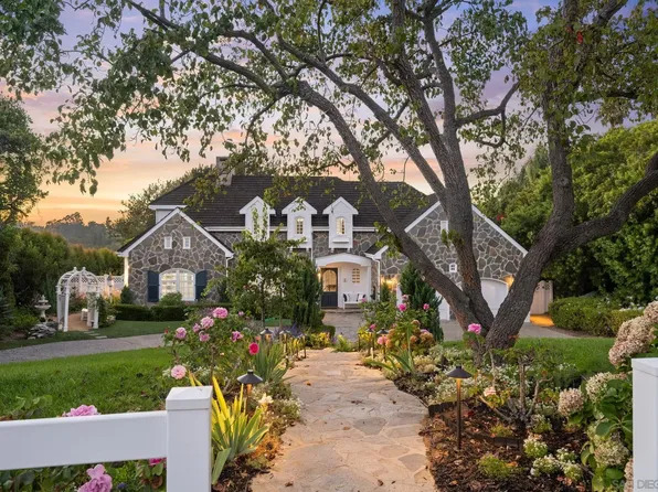 5618 Loma Verde Dr, Rancho Santa Fe, CA 92067