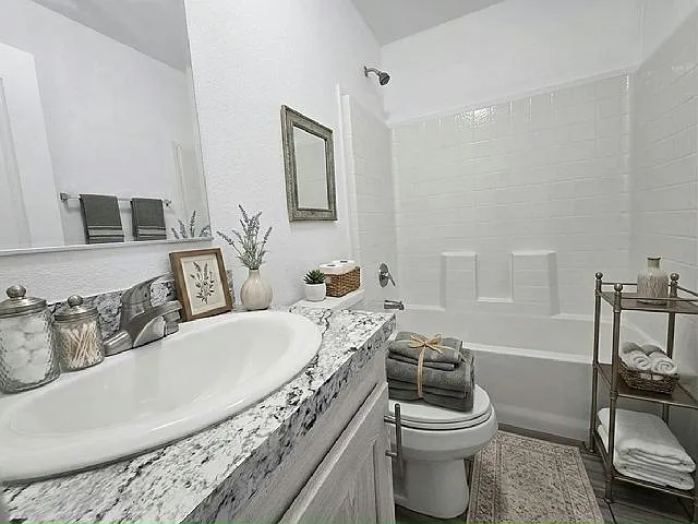 3401 N Walnut Rd #67 — Photo 6