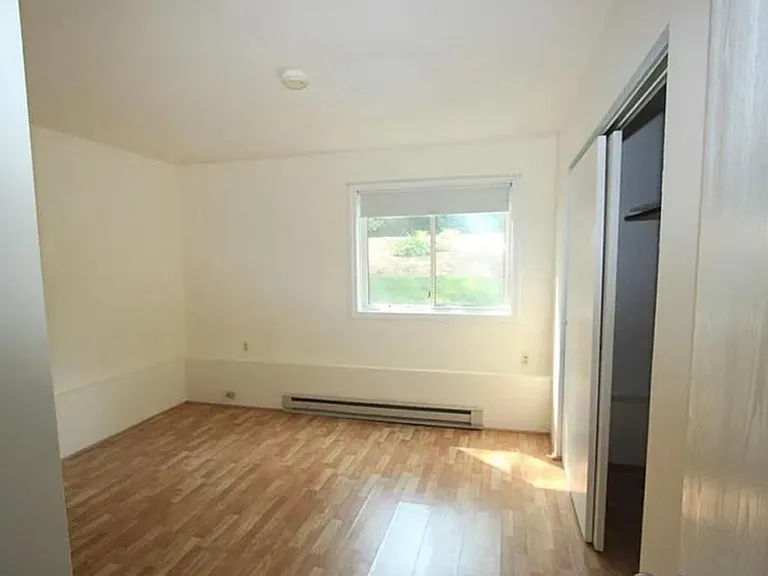 76 Highwood Dr — Photo 2